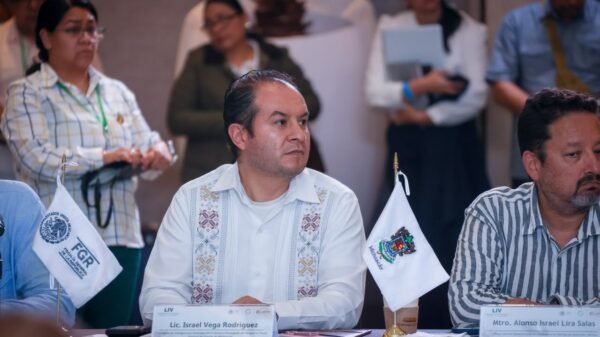 Israel Vega Rodríguez, encargado de despacho de la FGE Michoacán, participando en la LIV Asamblea Plenaria de Procuración de Justicia en Bahía de Banderas, Nayarit.