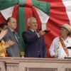 Ceremonia en Zitácuaro donde autoridades del Congreso de Michoacán entregan la Condecoración 'Suprema Junta Nacional Americana' a representantes mazahuas con autogobierno