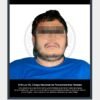 Escena simulada de operativo policial en calle residencial de Zinapécuaro, con agentes de la FGE y fuerzas federales cerca de inmuebles intervenidos