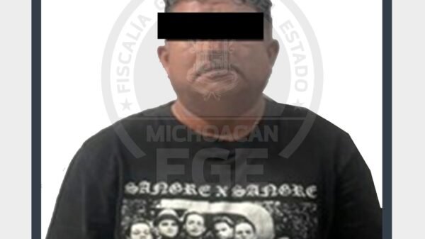 Fiscalía General de Michoacán informando sobre la detención de un presunto extorsionador en Uruapan que afectó a comerciantes locales
