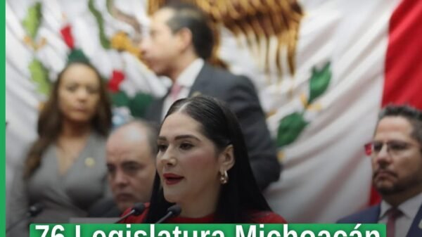Grupo de diputados del PT en el Congreso del Estado de Michoacán, encabezados por Diana Espinoza Mercado, durante sesión