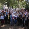 Giulianna Bugarini Torres hablando ante ciudadanos en el Jardín de La Soterraña, Morelia, durante su Segundo Informe Legislativo