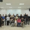 Grupo diverso de ciudadanos y autoridades municipales participando en una sesión de capacitación sobre protección ambiental y denuncia de delitos en Peribán, Michoacán.
