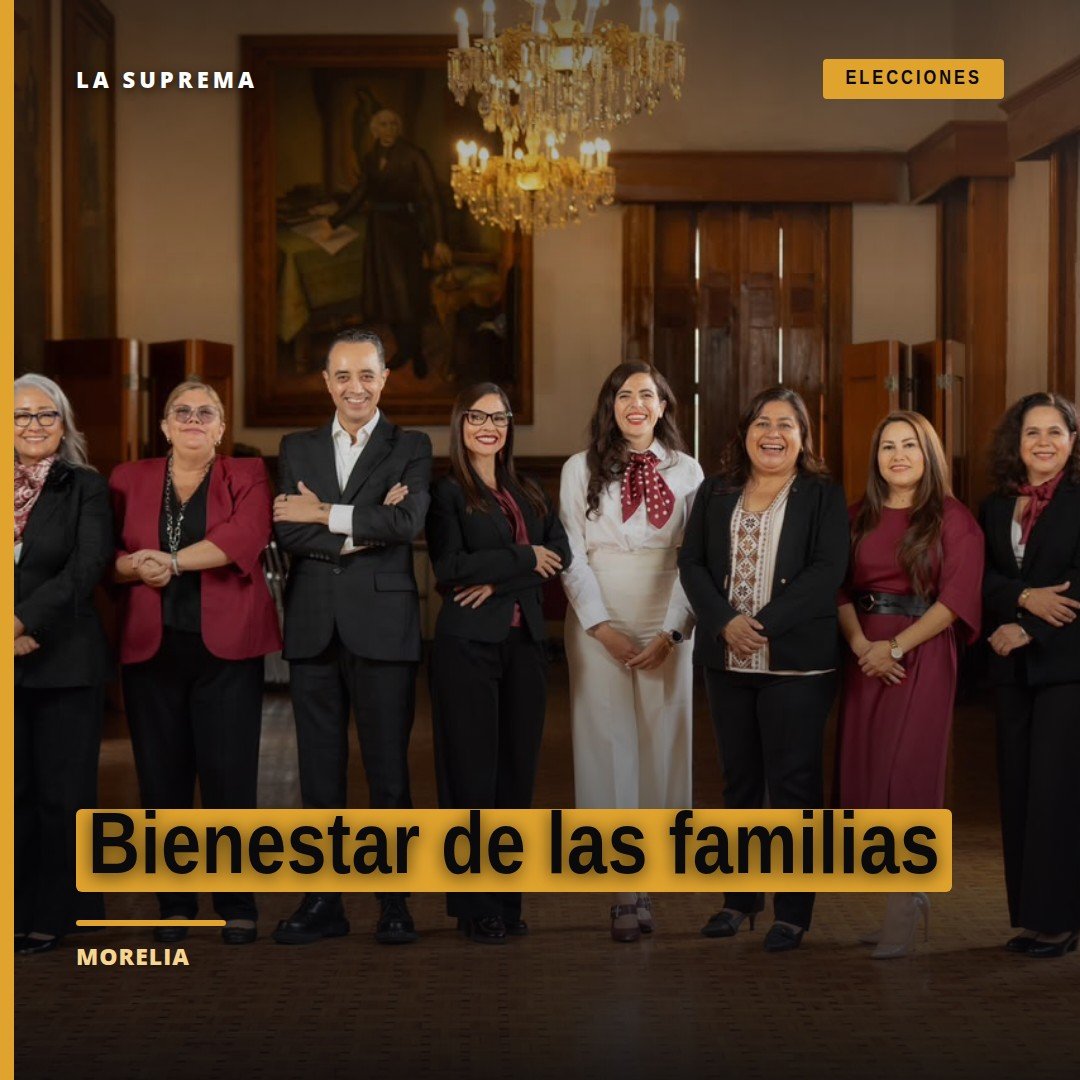 Diputadas y diputados de Morena en el salón de sesiones del Congreso del Estado de Michoacán en Morelia, con bandera