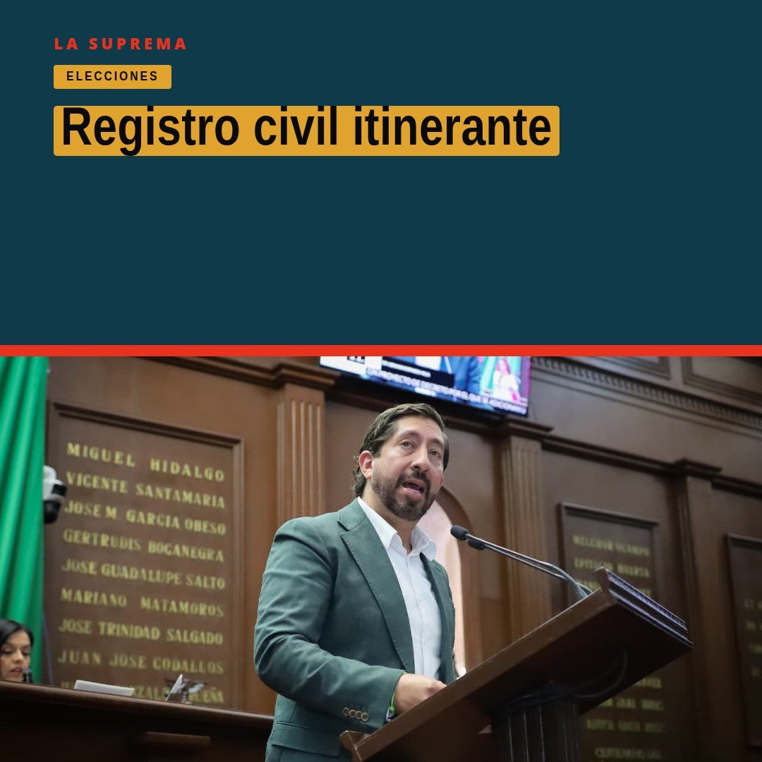 Familia michoacana recibiendo servicio de registro civil itinerante en una comunidad rural