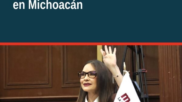 Diputada Nalleli Pedraza Huerta y parlamentario Rigoberto López Gallardo en tribuna del Congreso del Estado de Michoacán
