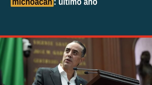 Diputado Juan Pablo Celis Silva hablando ante el pleno del Congreso de Michoacán en Morelia, presentando la agenda humanista