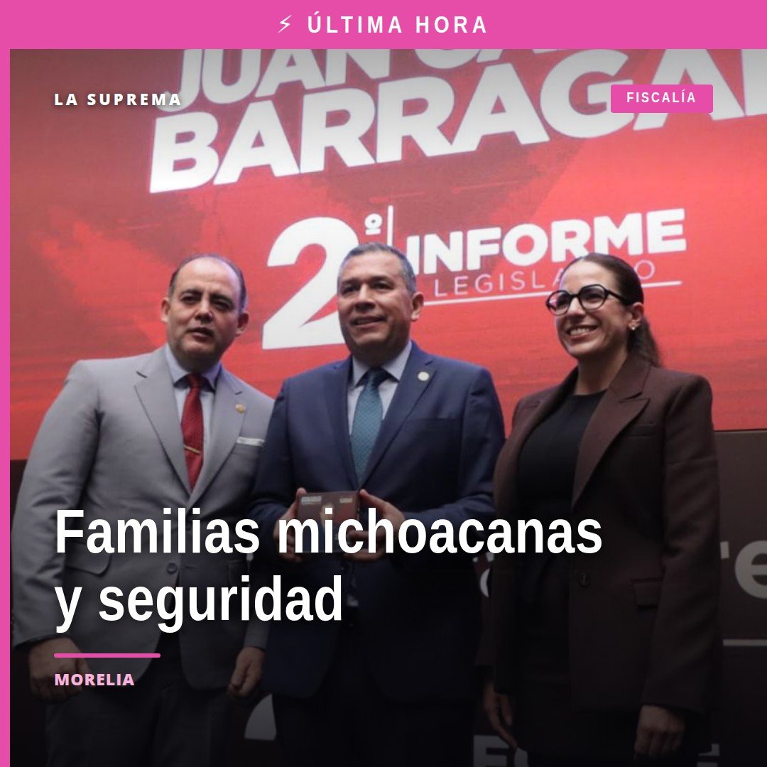 Diputado Juan Carlos Barragán Vélez hablando ante diputados en el patio central del Congreso del Estado de Michoacán, con