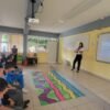 Fiscalía michoacán prevención: personal de la Fiscalía Especializada interactuando con estudiantes de secundaria en Morelia