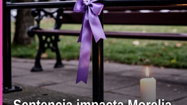 Fiscalía michoacán sentencia: representación simbólica de justicia en Morelia con escudo de Michoacán y balanza