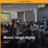 Fiscalía michoacán violencia digital: personal de la FGE hablando ante 80 estudiantes de preparatoria en el auditorio de la