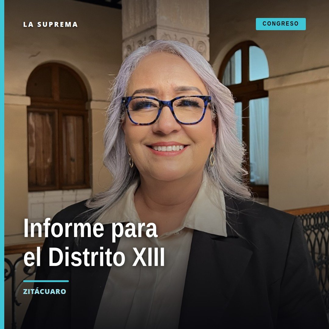 Diputada Emma Rivera Camacho frente al Centro Cultural Zitácuaro, dirigiéndose a habitantes del distrito xiii