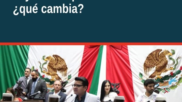 Diputado Toño Carreño Sosa hablando frente a micrófono en Morelia, Michoacán, sobre la búsqueda de personas desaparecidas