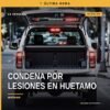 Ilustración simbólica de balanza de justicia y silueta de mujer frente a edificio municipal en Huetamo, con texto 'lesiones