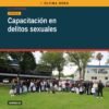 Grupo de jóvenes universitarios escuchando una plática sobre delitos sexuales niñas en un aula de la Universidad Vizcaya de