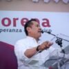 Carlos Torres Piña hablando en un evento en Morelia, Michoacán, sobre acceso al agua michoacán y protección de ríos