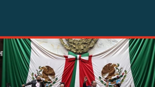 Ilustración conceptual de autobuses y cablecarril en Michoacán con símbolos de equidad y acceso, representando el transporte