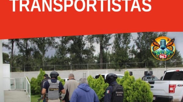 Tres hombres detenidos por extorsión transportistas morelia, frente a edificio institucional con logos de FGE, SSP, Defensa