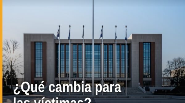 Ilustración simbólica de balanza de justicia y escudo con la leyenda 'Jiquilpan' y 'violencia familiar jiquilpan'
