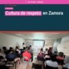 Grupo de personas en una sala de capacitación en Zamora, con logo de la FGE y el ISSSTE, durante charla sobre cultura de