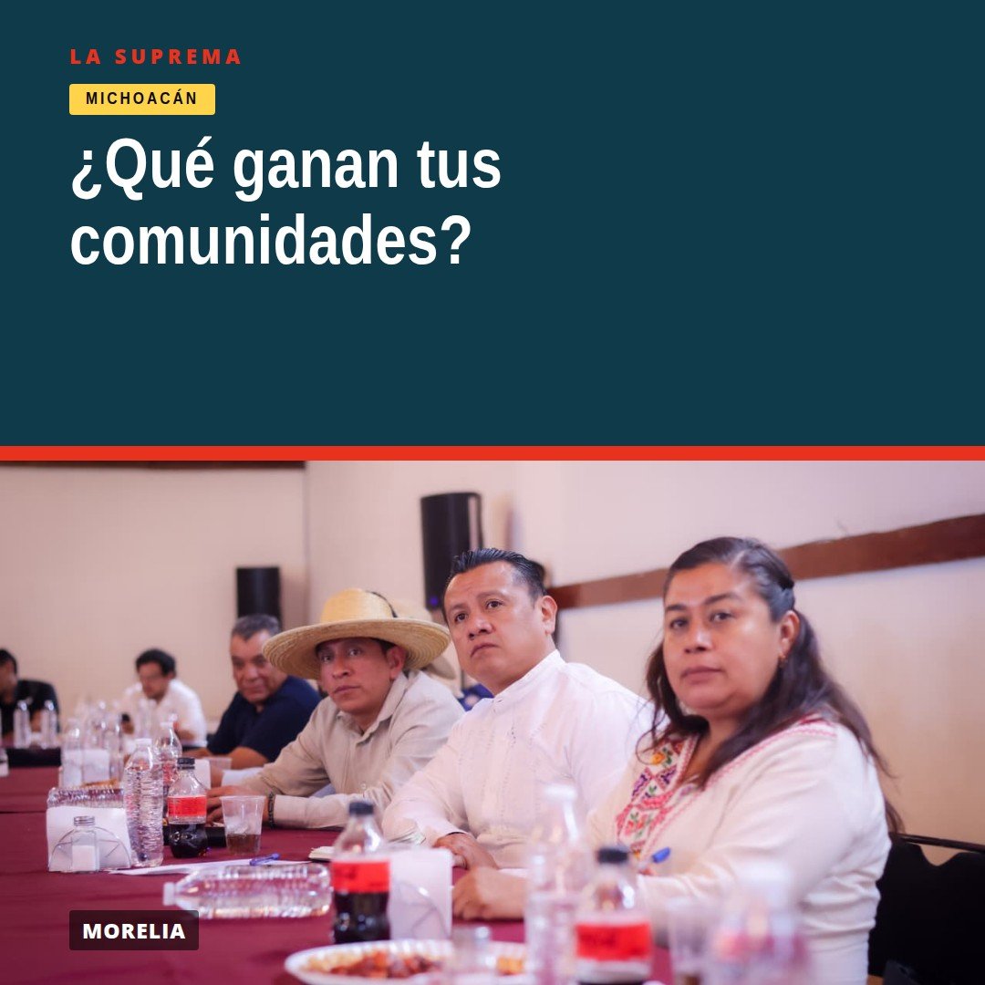 Carlos Torres Piña hablando ante autoridades indígenas en Morelia, durante reunión sobre autogobierno de comunidades