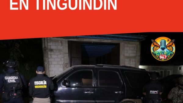 Camioneta GMC negra y artefacto explosivo tipo granada asegurados durante cateo en Tingüindín
