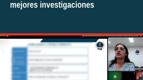 Pantalla de videoconferencia virtual con 230 servidores públicos de la Fiscalía de Michoacán participando en la capacitación