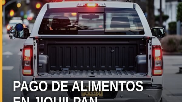 Ilustración simbólica de balanza y documento con leyenda 'incumplimiento de obligación alimentaria' en Jiquilpan