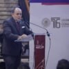 Ceremonia en Morelia con 23 jóvenes michoacanos reconocidos recibiendo medallas del Congreso del Estado y autoridades