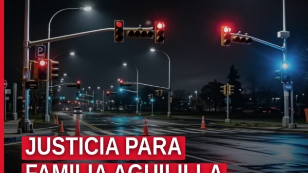 Ilustración simbólica de una balanza de justicia sobre fondo con silueta de Aguililla, Michoacán, representando justicia