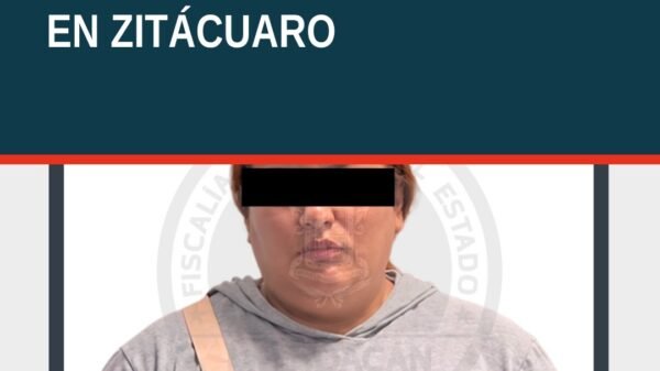 Operativo policial en la colonia Flor de Liz, Zitácuaro, relacionado con préstamos gota a gota