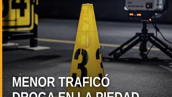 Ilustración simbólica de una balanza y una silueta juvenil frente a un mapa de La Piedad, con texto 'adolescente